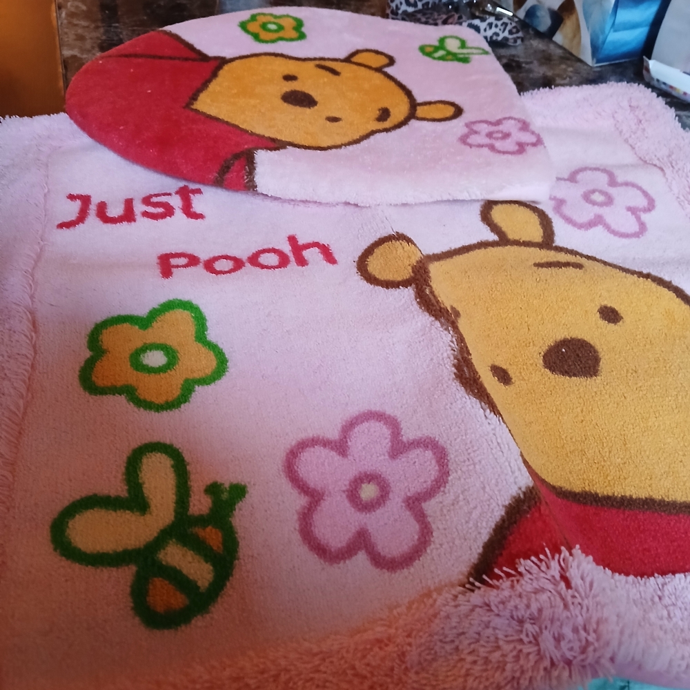 Pink Pooh Bear Bath Mat Set